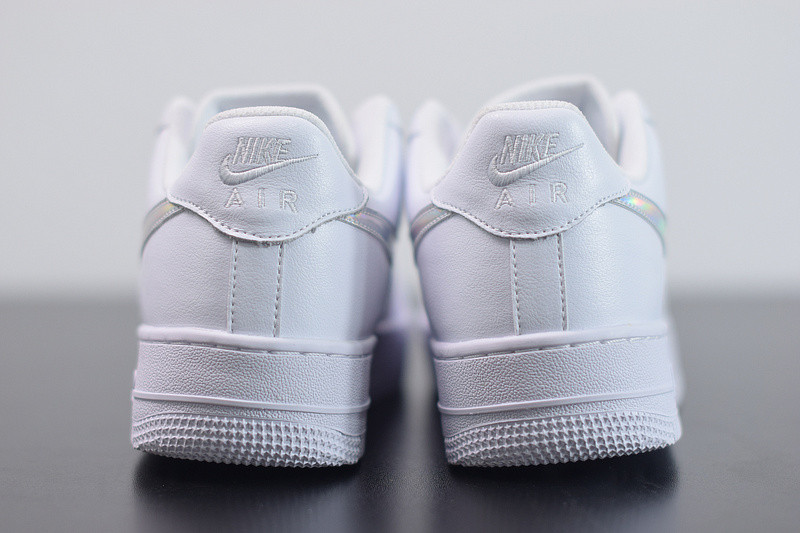 NIKE AIR FORCE 1 LOW