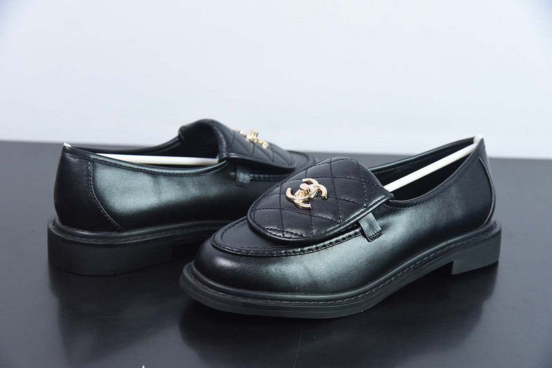 Chanel Sneaker