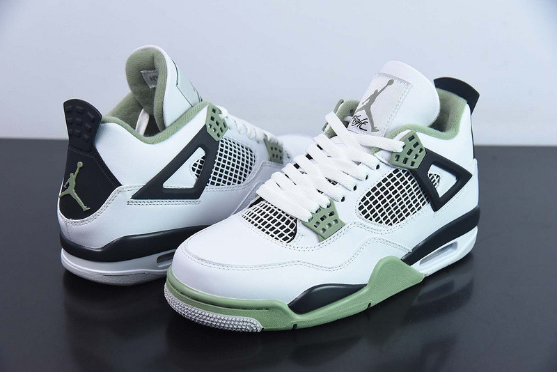 WMNS AIR JORDAN 4 RETRO 