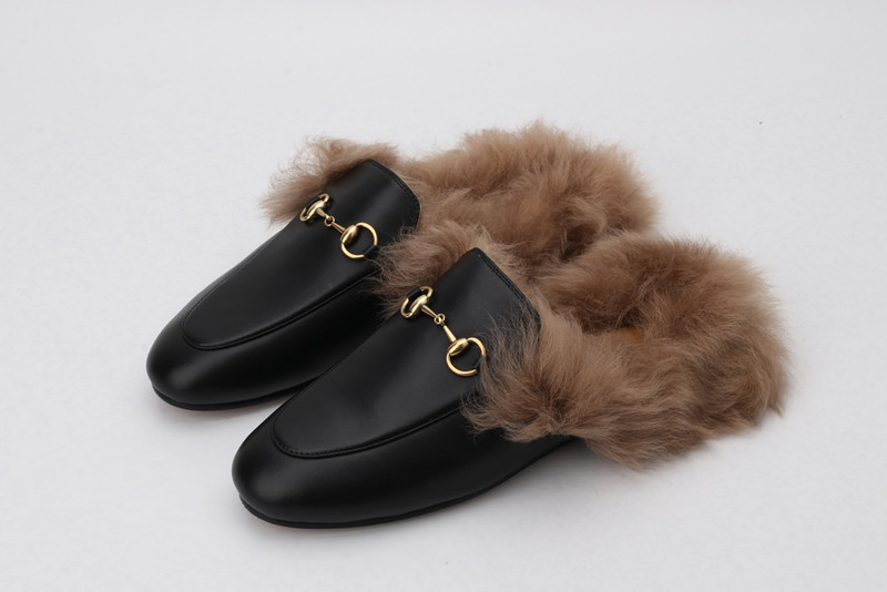 G*u*i sneaker
