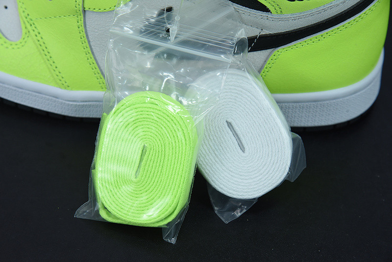 AIR JORDAN 1 HIGH OG “VISIONAIRE” 555088-702