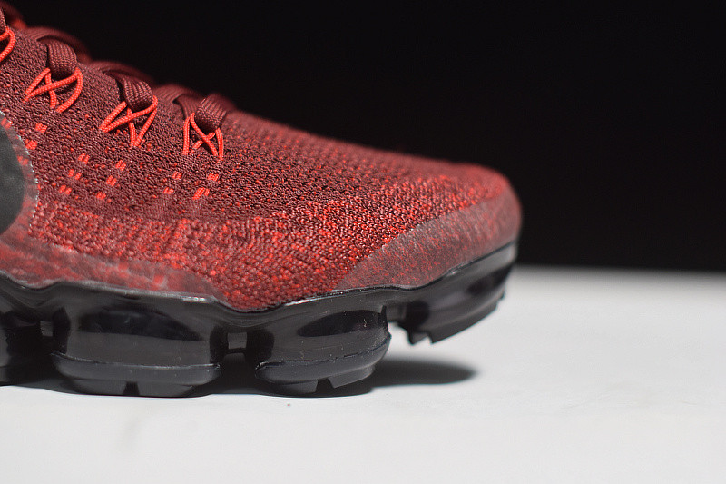NIKE AIR VAPORMAX