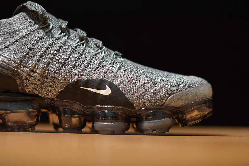 NIKE AIR VAPORMAX FLYKNIT 2