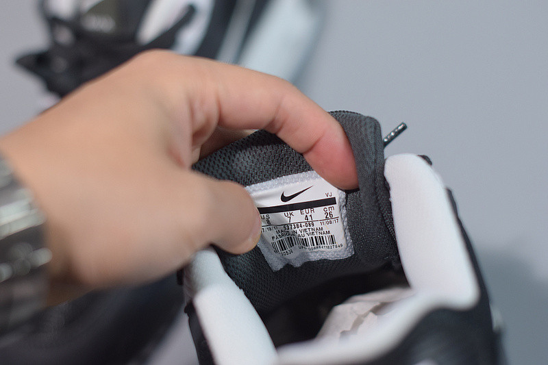 NIKE AIR MAX 90 BLACK WHITE 537384-089