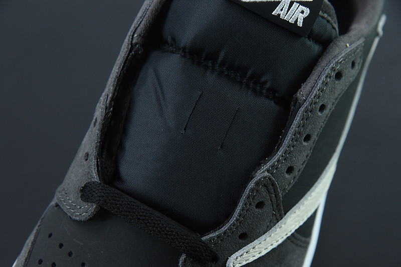 Travis Scott x Air Jordan 1 Low OG “Black/Phantom DM7866-001