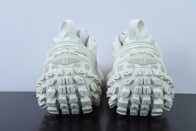 BC DEFENDER RUBBER PLATFORM SNEAKERS