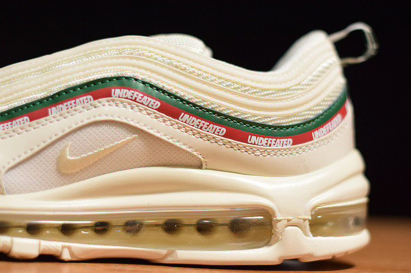 NIKE AIR MAX 97 OG/ UNDFTD "UNDEFEATED" AJ1986-100