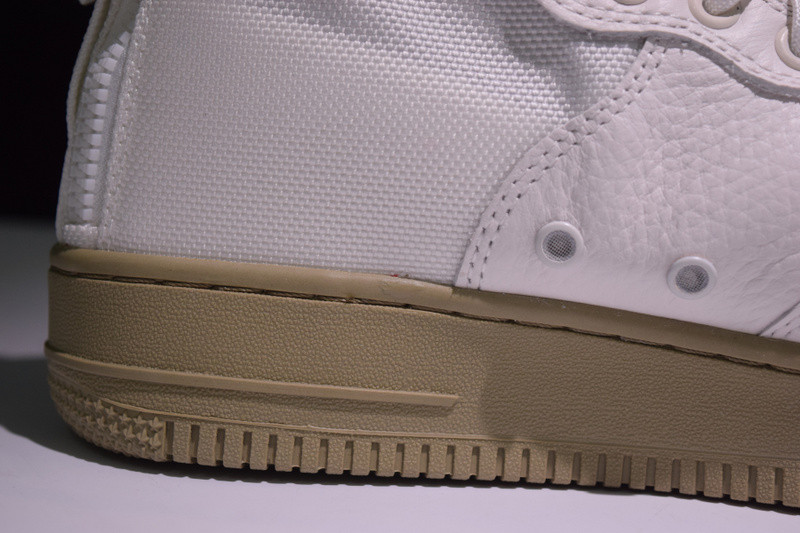 NIKE AIR FORCE 1 MID