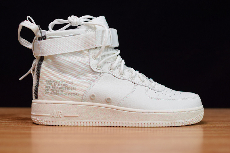 NIKE AIR FORCE 1 MID "TRIPLE IVORY" AA6655-100