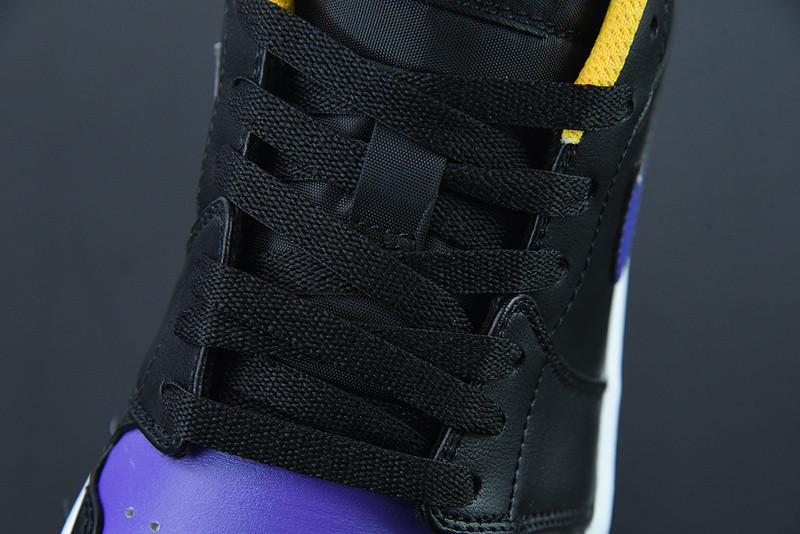 Air Jordan 1 Low “Dark Concord” 553558-075