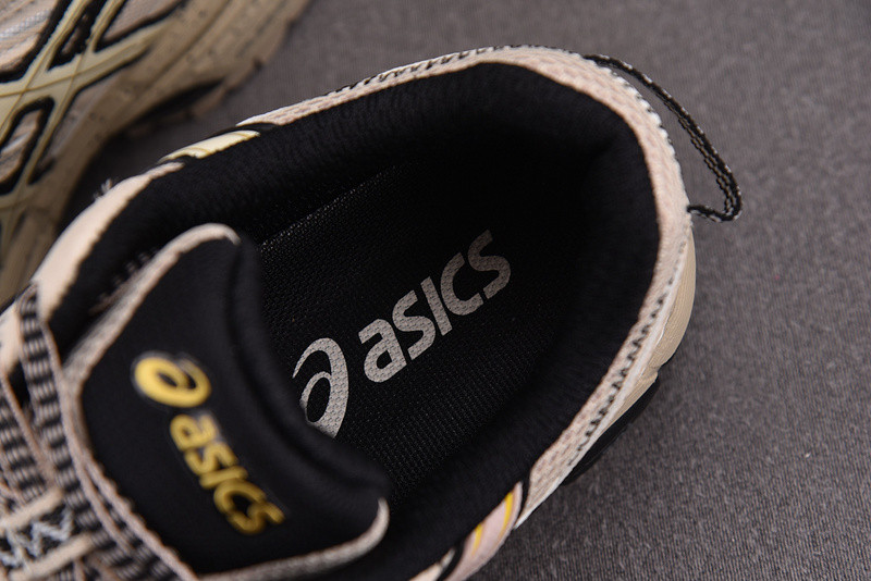 ASICS Gel‑Kahana 8 Low‑Top Brown 1012A978‑201