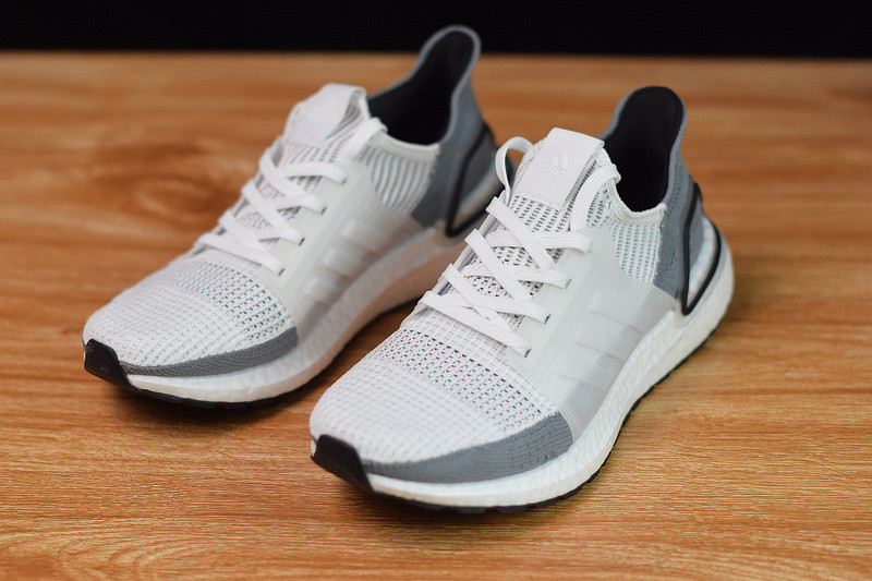 AIR JORDAN 1 RETRO HIGH OG 555441-889