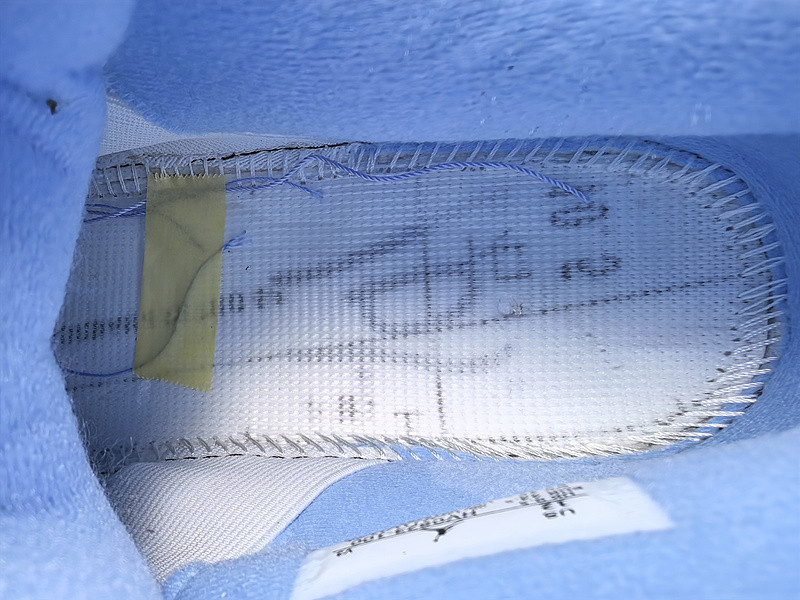 Air Jordan 4 WMNS "Aluminum" HV0823-100