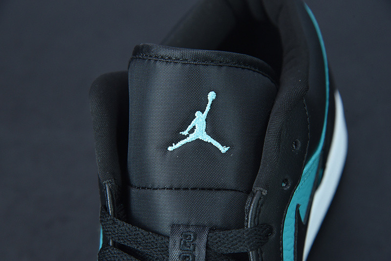 AIR JORDAN 1 LOW BLUE BLACK 553558-026