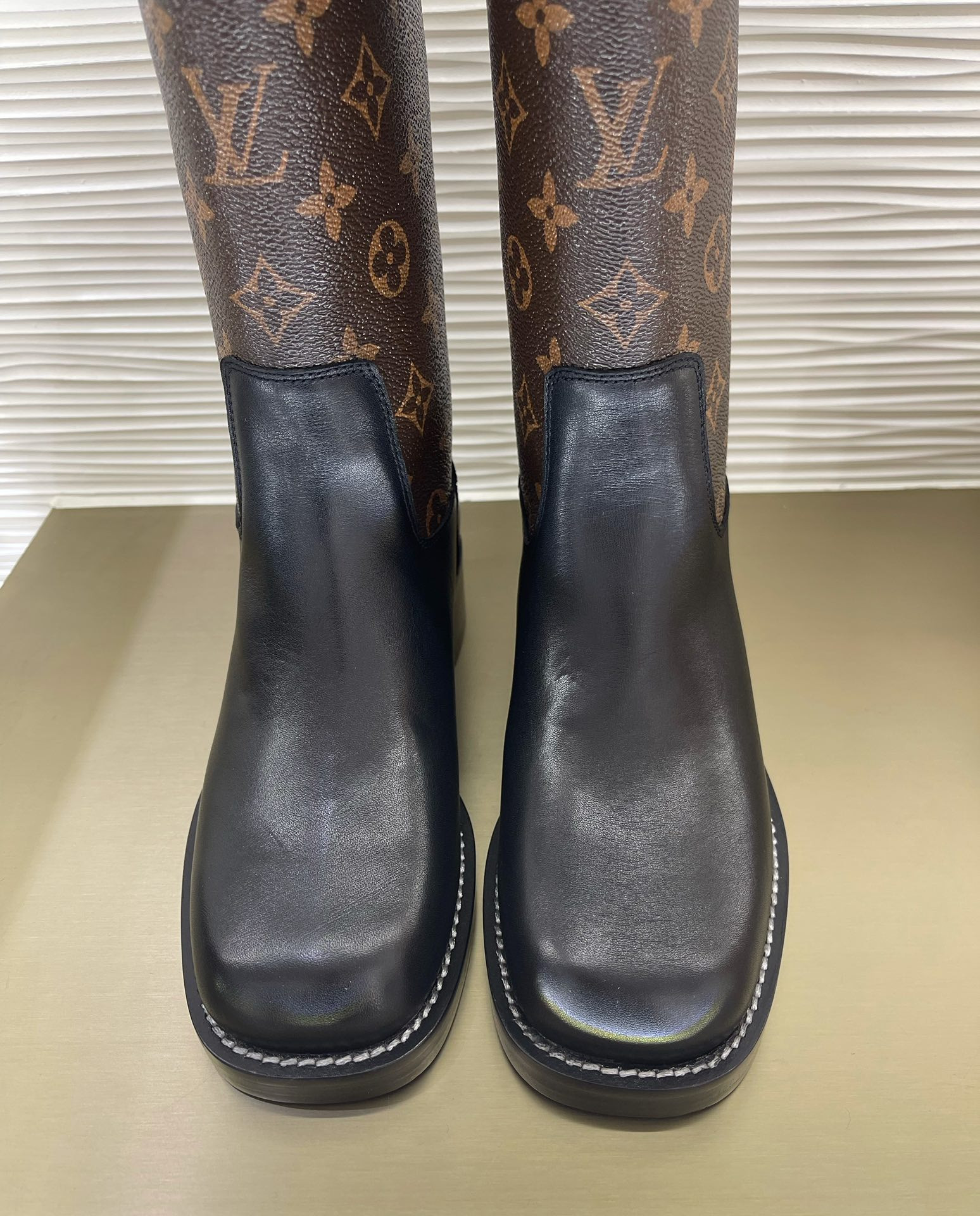 LVT BOOTS