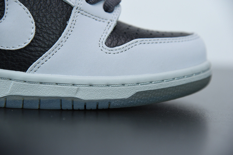 ATLAS X DUNK LOW PREMIUM SB 