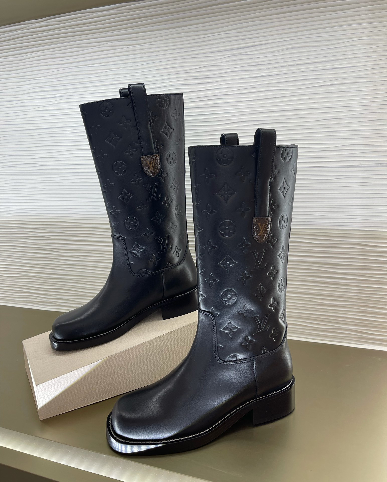 LVT BOOTS
