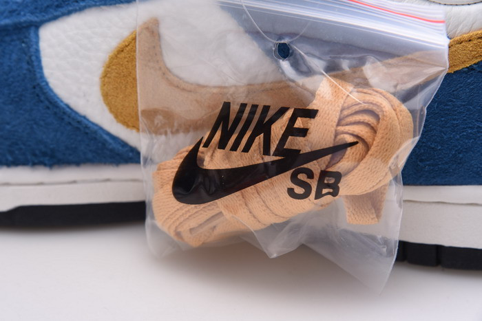 NIKE SB DUNK LOW "80S BUS" CZ6501-100