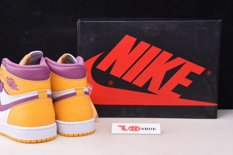 AIR JORDAN 1 HIGH OG “BROTHERHOOD