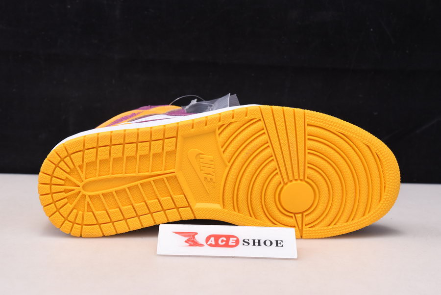 AIR JORDAN 1 HIGH OG “BROTHERHOOD