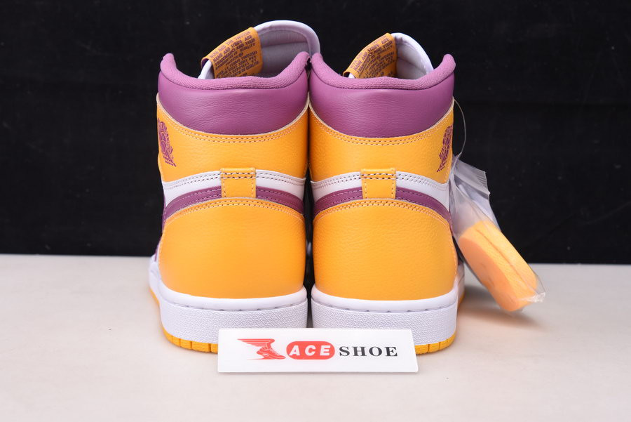 AIR JORDAN 1 HIGH OG “BROTHERHOOD