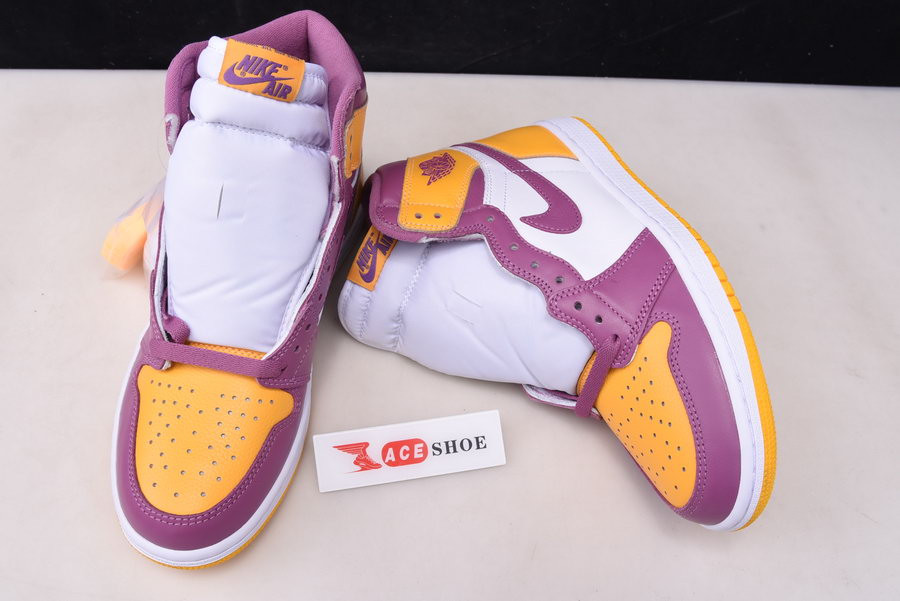 AIR JORDAN 1 HIGH OG “BROTHERHOOD