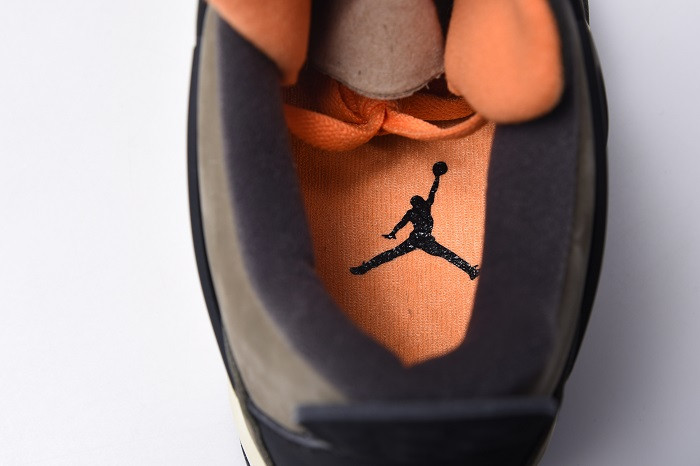 AIR JORDAN 4 UN UNFTD