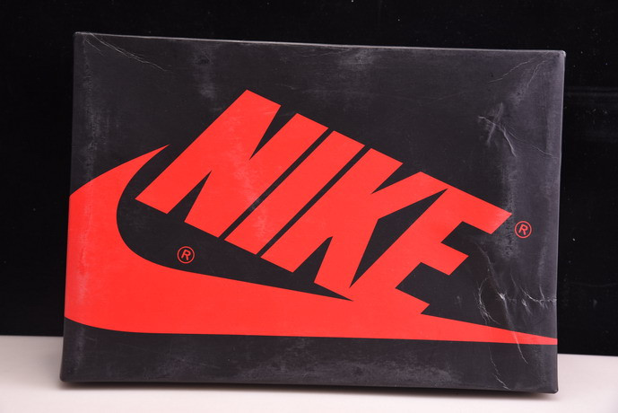 AIR JORDAN 1 RETRO HIGH OG “METALLIC RED” 555088-103