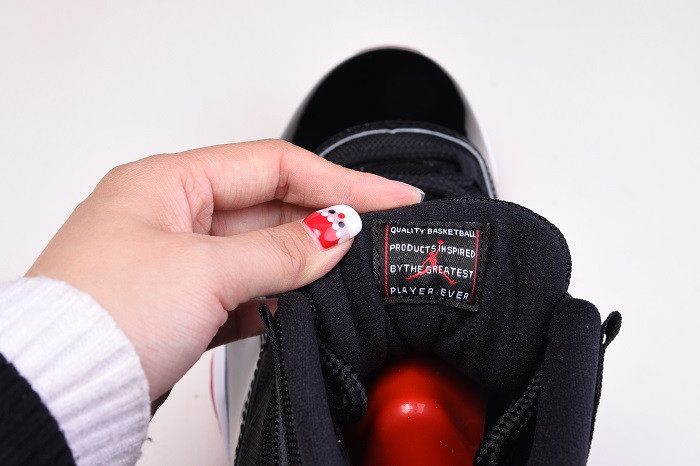 AIR JORDAN 11 BRED 2019 378037-061