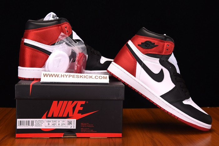 AIR JORDAN 1 SATIN BLACK TOE  CD0461-016