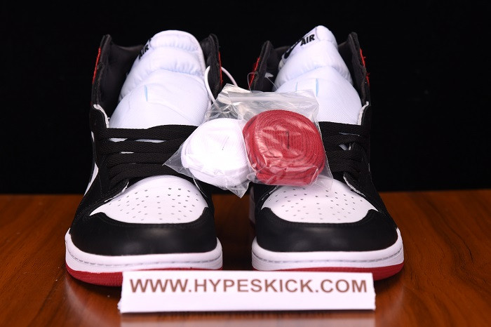 AIR JORDAN 1 SATIN BLACK TOE  CD0461-016