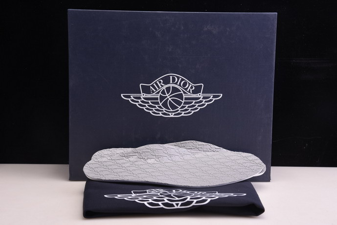 DIO* X AIR JORDAN 1 HIGH OG CN8607-002