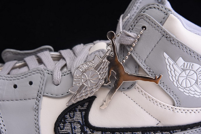 DIO* X AIR JORDAN 1 HIGH OG CN8607-002