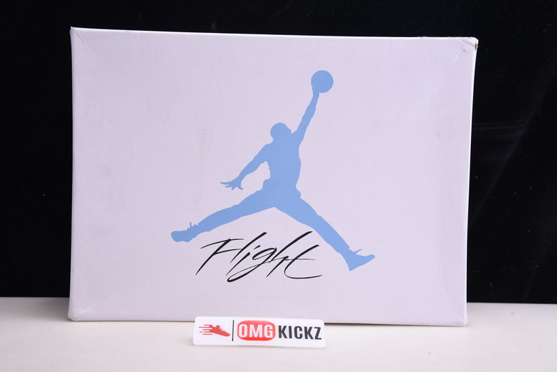 AIR JORDAN 4 “UNIVERSITY BLUE” CT8527-400
