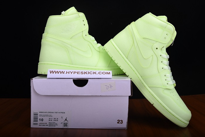 AIR JORDAN 1 HIGH PREMIUM “BARELY VOLT”  AH7389-700