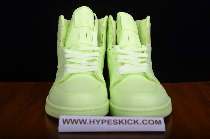 AIR JORDAN 1 HIGH PREMIUM “BARELY VOLT”  AH7389-700
