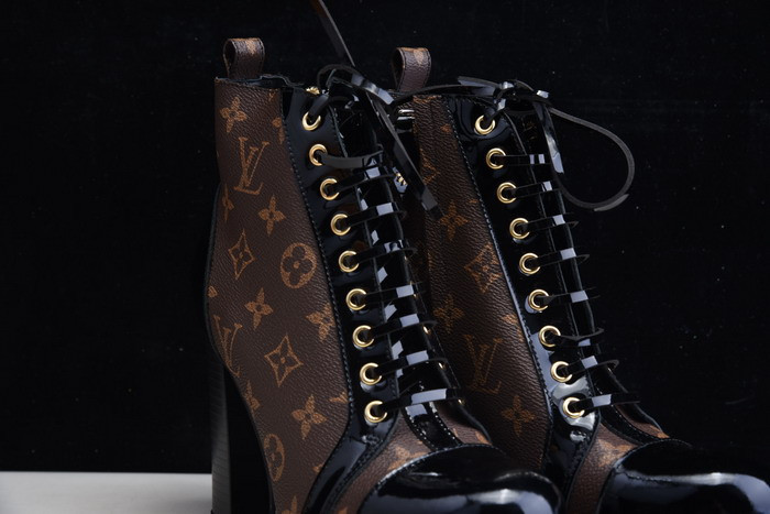 LVT BOOTS