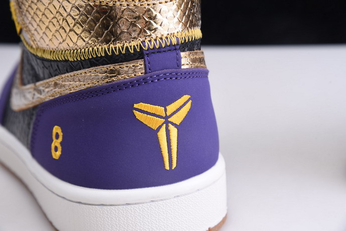 KOBE BRYANT X AIR JORDAN 1 HIGH OG BLACK-PURPLE 555088-171