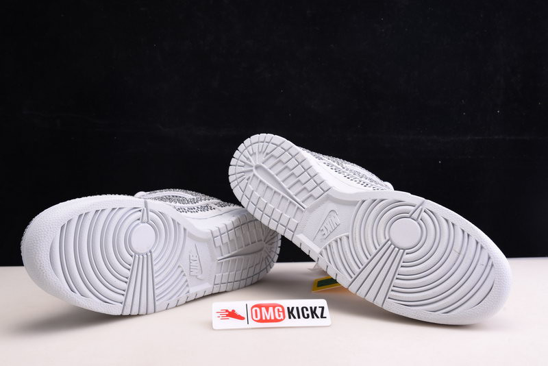 CACTUS PLANT FLEA MARKET X SWAROVSKI X DUNK LOW