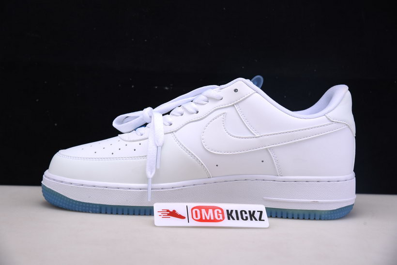NIKE AIR FORCE 1