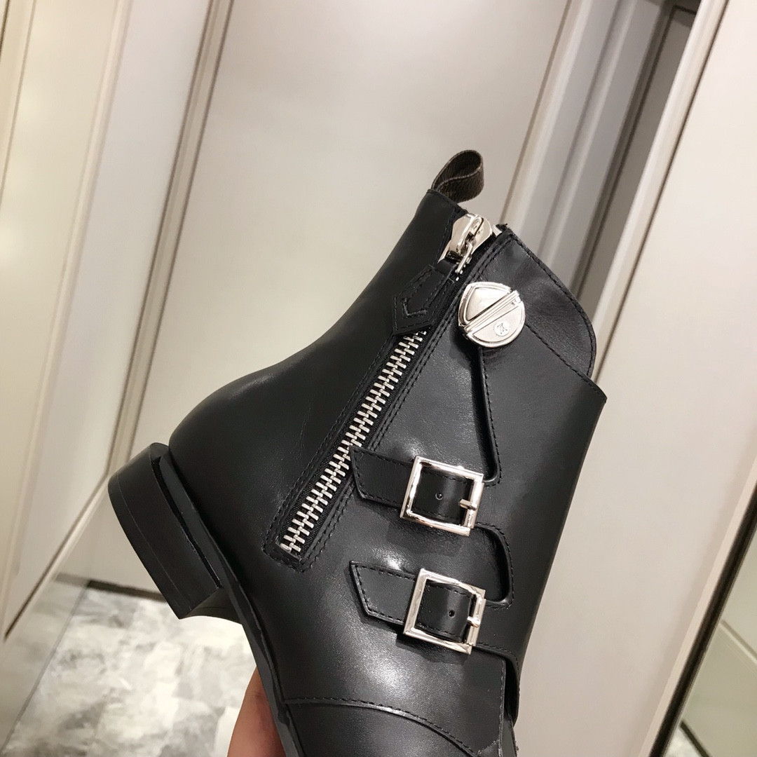LVT BOOTS