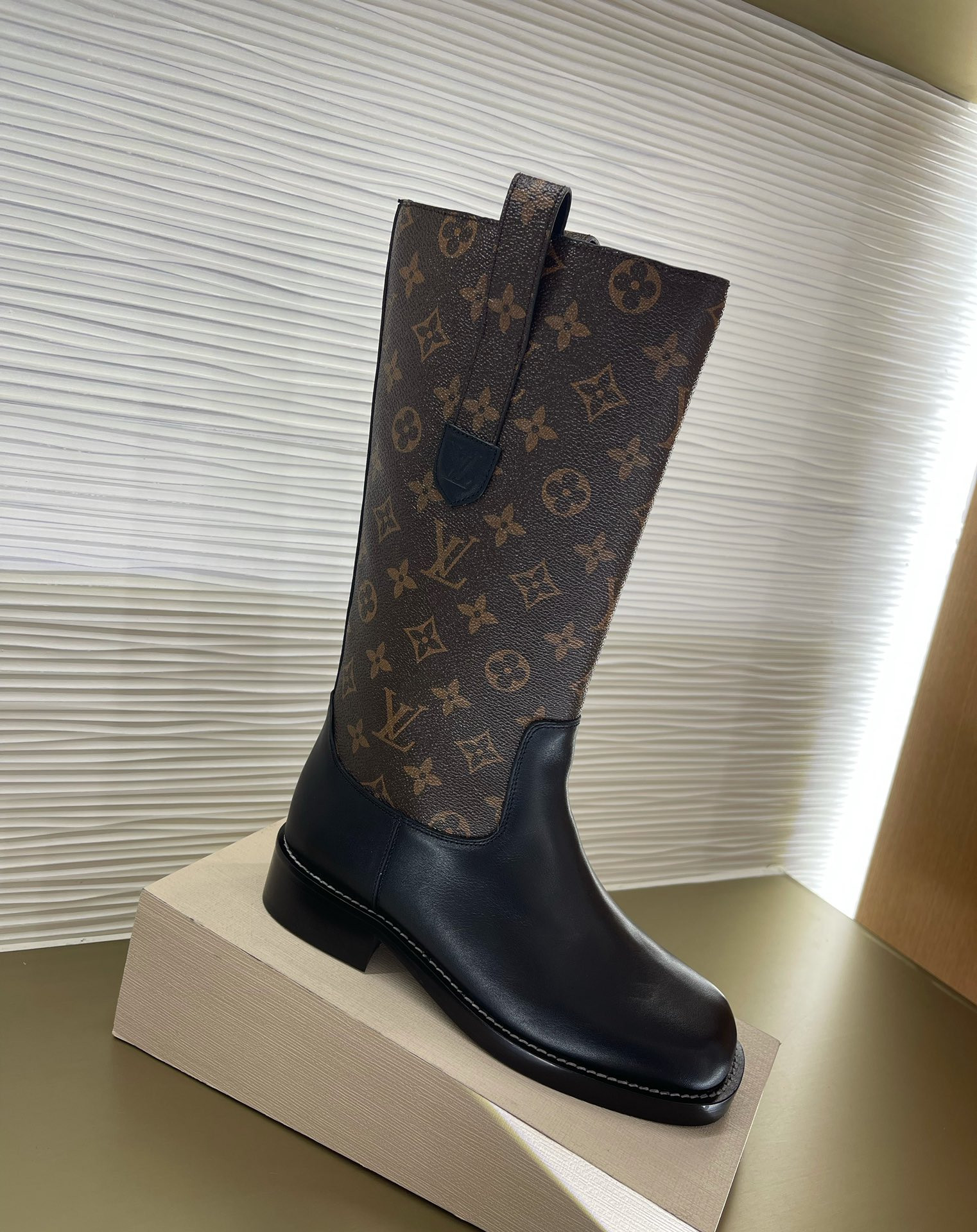 LVT BOOTS