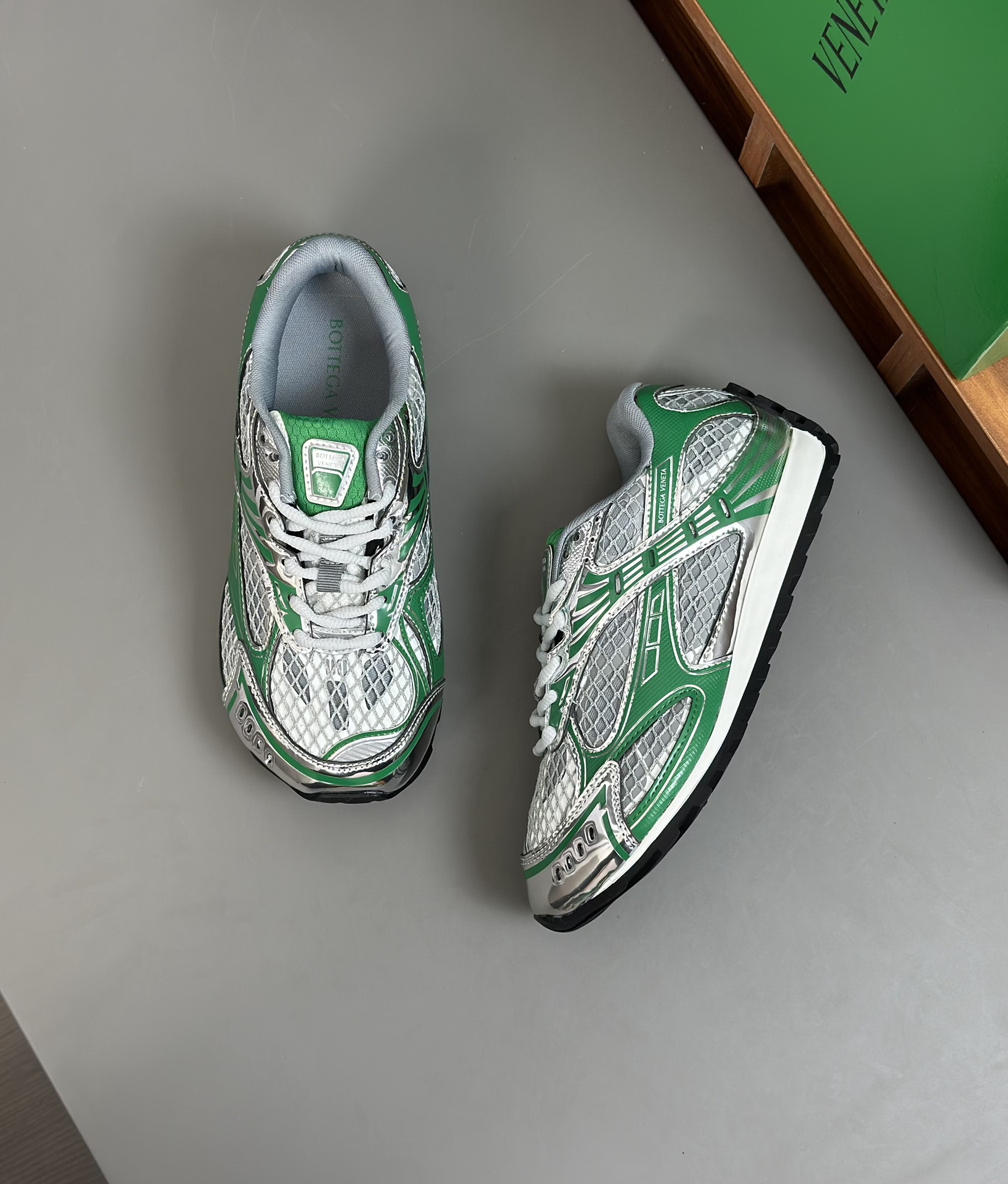 bo*te*ga Ve*ne*ta orbit sneaker