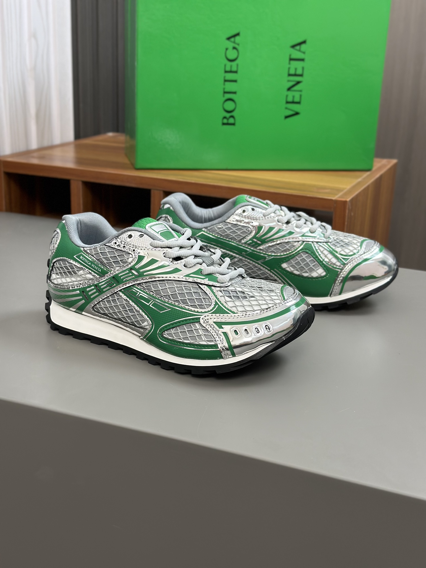 bo*te*ga Ve*ne*ta orbit sneaker