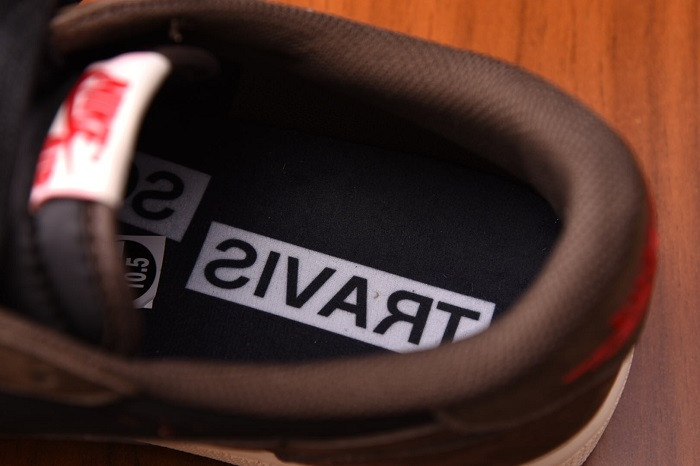 AIR JORDAN 1 RETRO HIGH TRAVIS SCOTT  LOW DARK MOCHA CQ4277-001