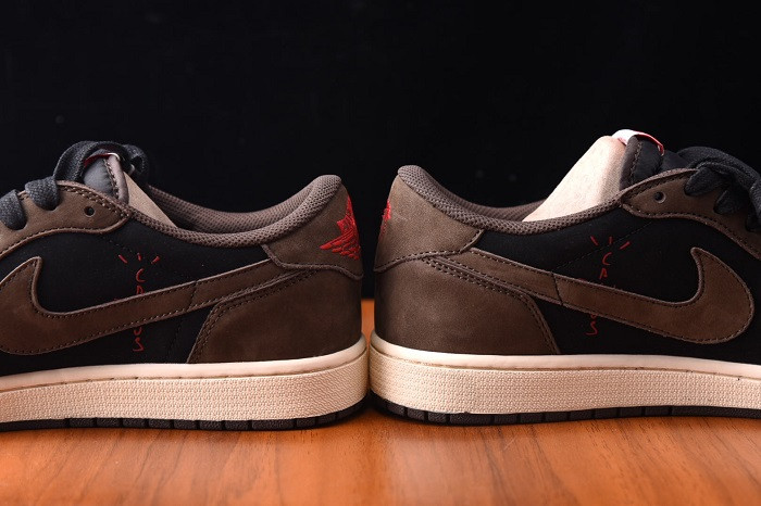AIR JORDAN 1 RETRO HIGH TRAVIS SCOTT  LOW DARK MOCHA CQ4277-001