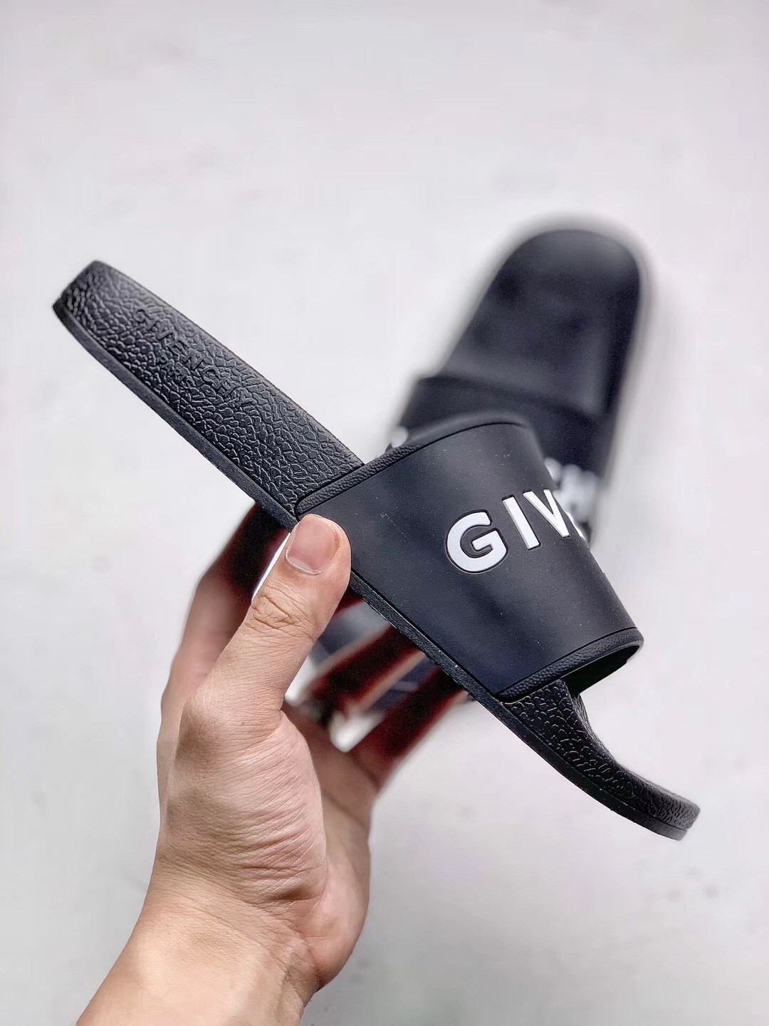 GIVC 12145