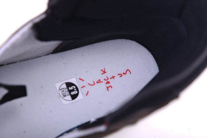 AIR JORDAN 1 RETRO HIGH TRAVIS SCOTT CD4487-100