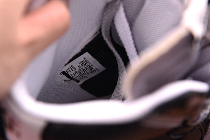 NIKE SHOX R4 X NEYMAR BV0072-002