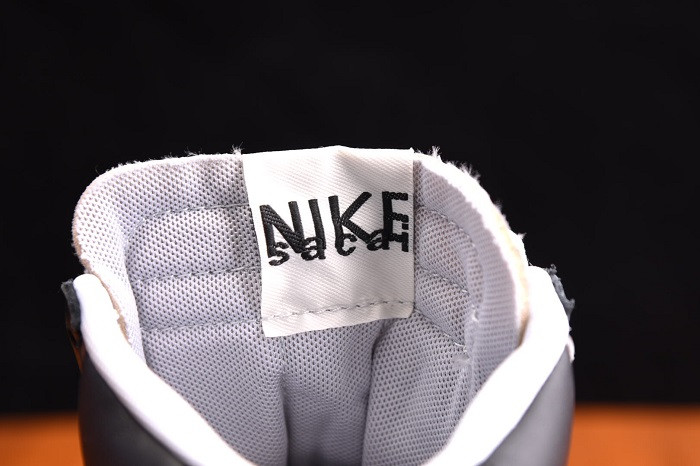 NIKE SHOX R4 X NEYMAR BV0072-002